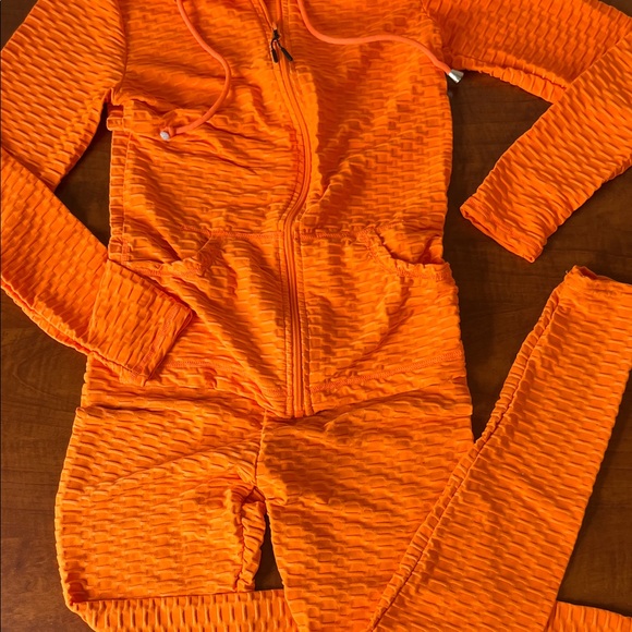 Bright Orange Set Textured Hoodie Jacket Leggings 🧡 - Picture 12 of 12